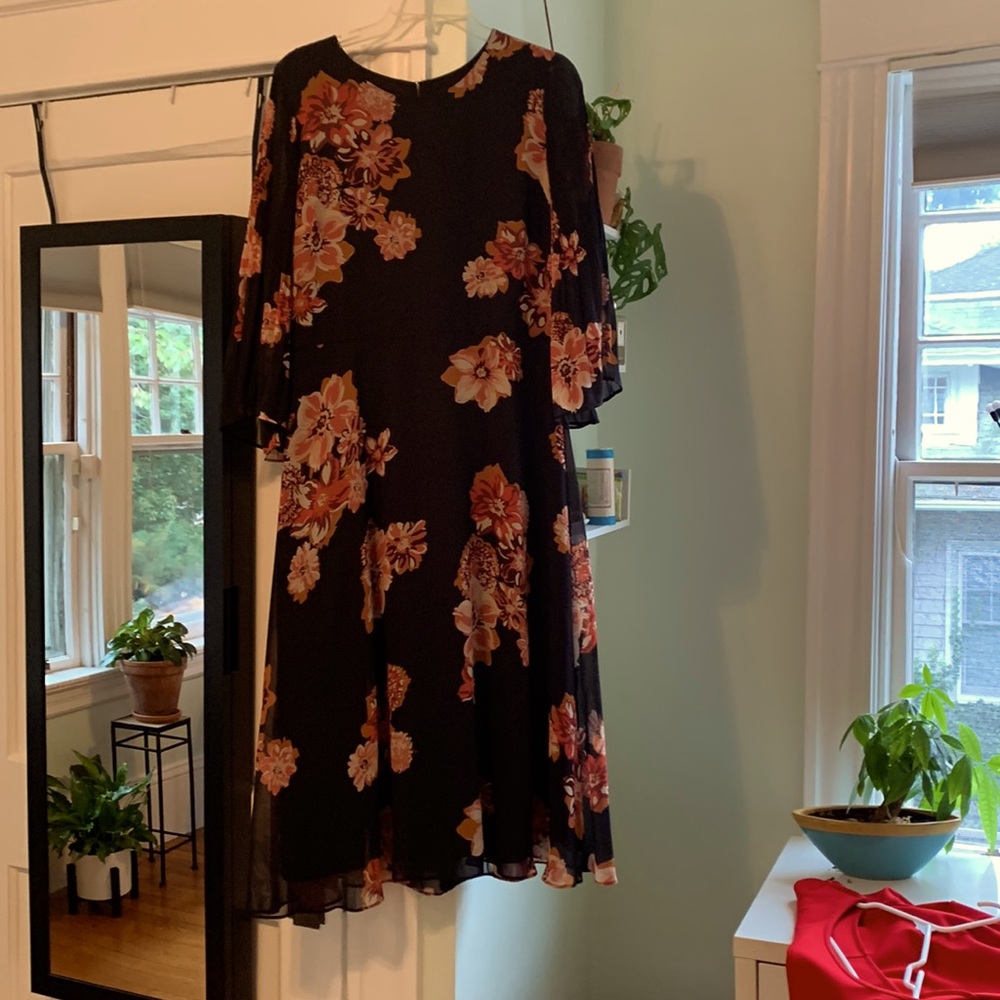Ann Taylor Factory Flutter Sleeve dress